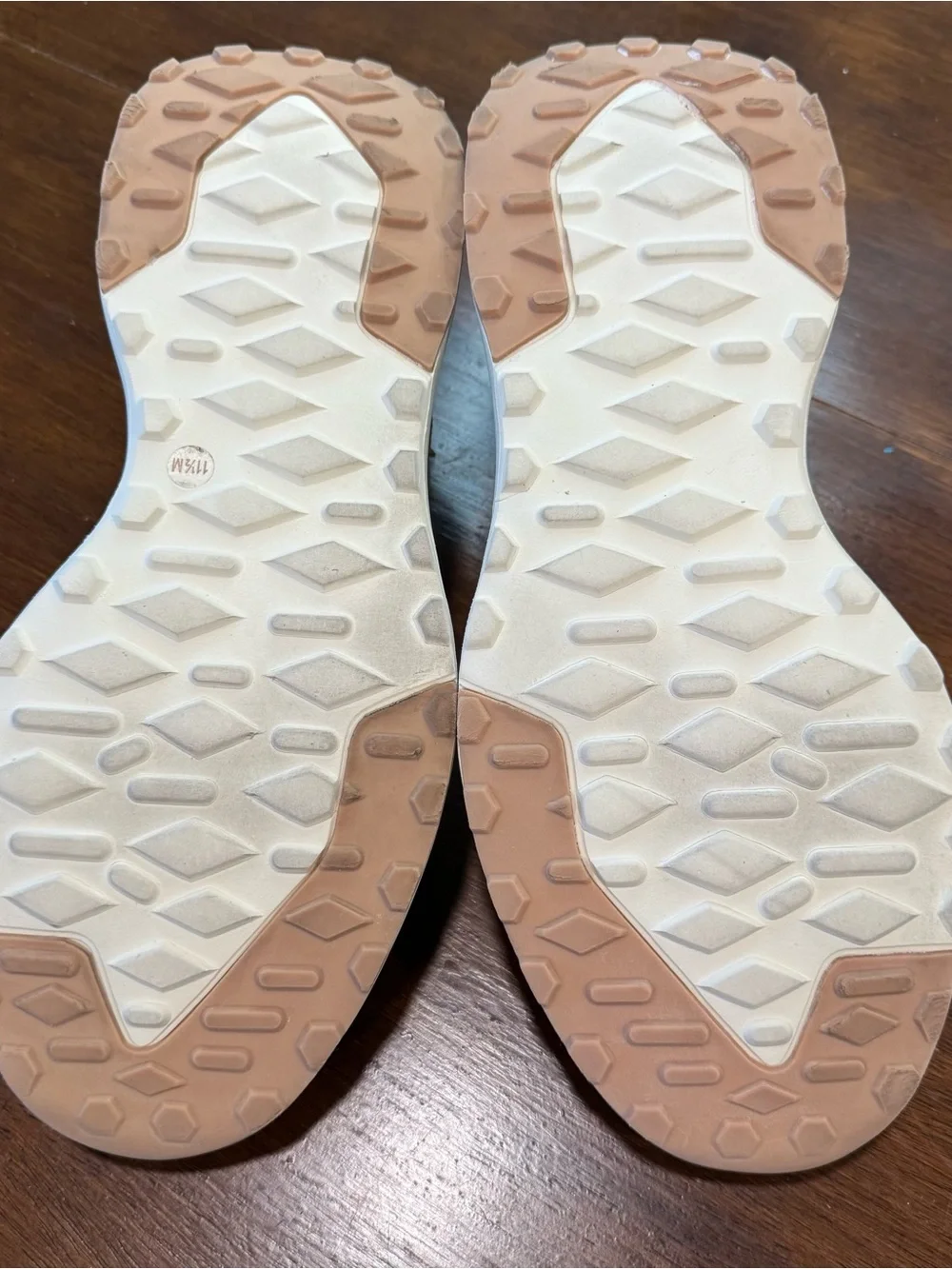 Le Tigre Racer 77 Retro Style Sneakers in Beige and Coral TM-Baxter 11.5 Mens